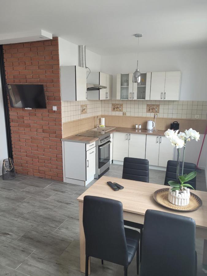 Pokoje Goscinne Straznica Jarosławiec Exterior foto