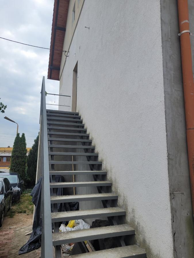 Pokoje Goscinne Straznica Jarosławiec Exterior foto