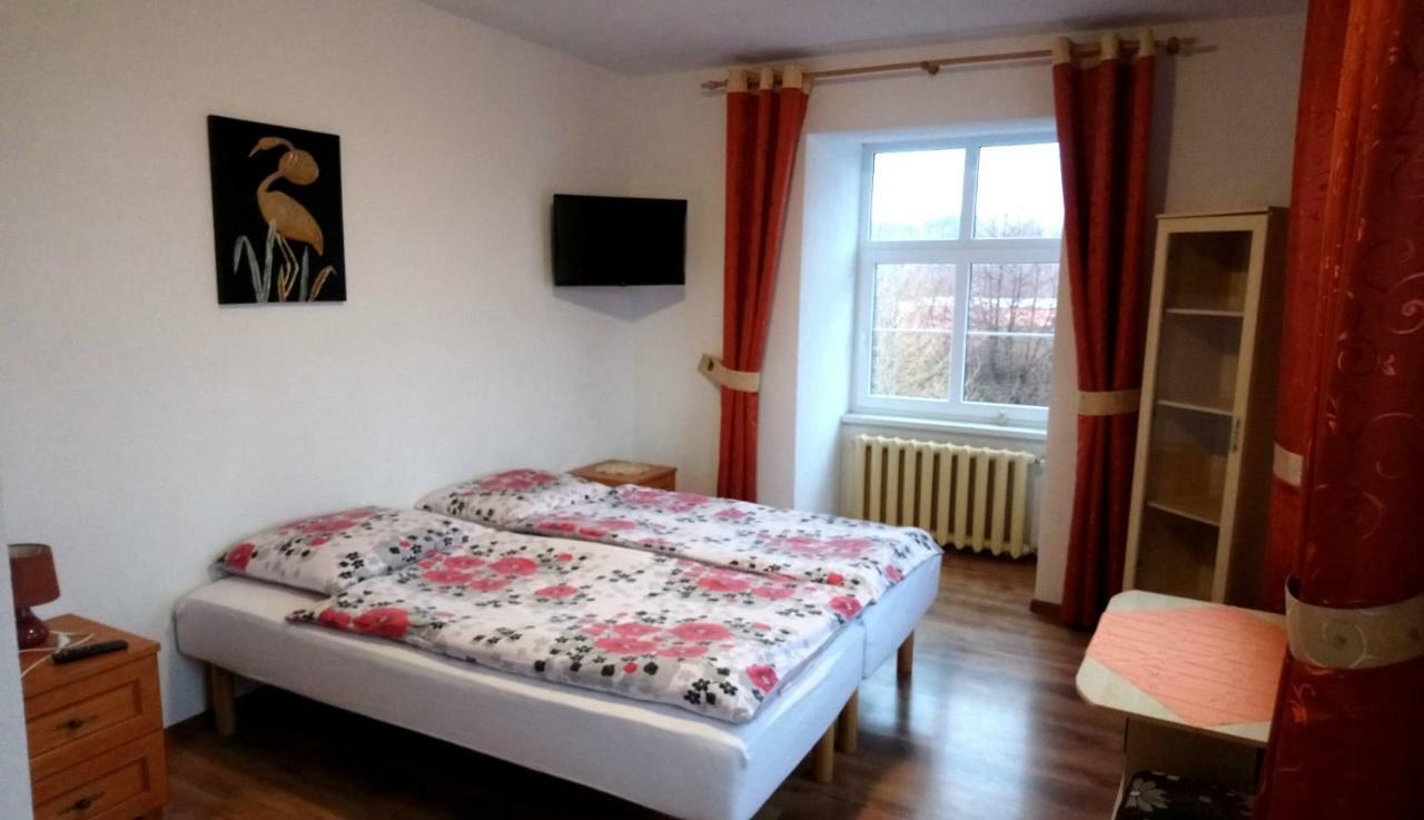 Pokoje Goscinne Straznica Jarosławiec Exterior foto