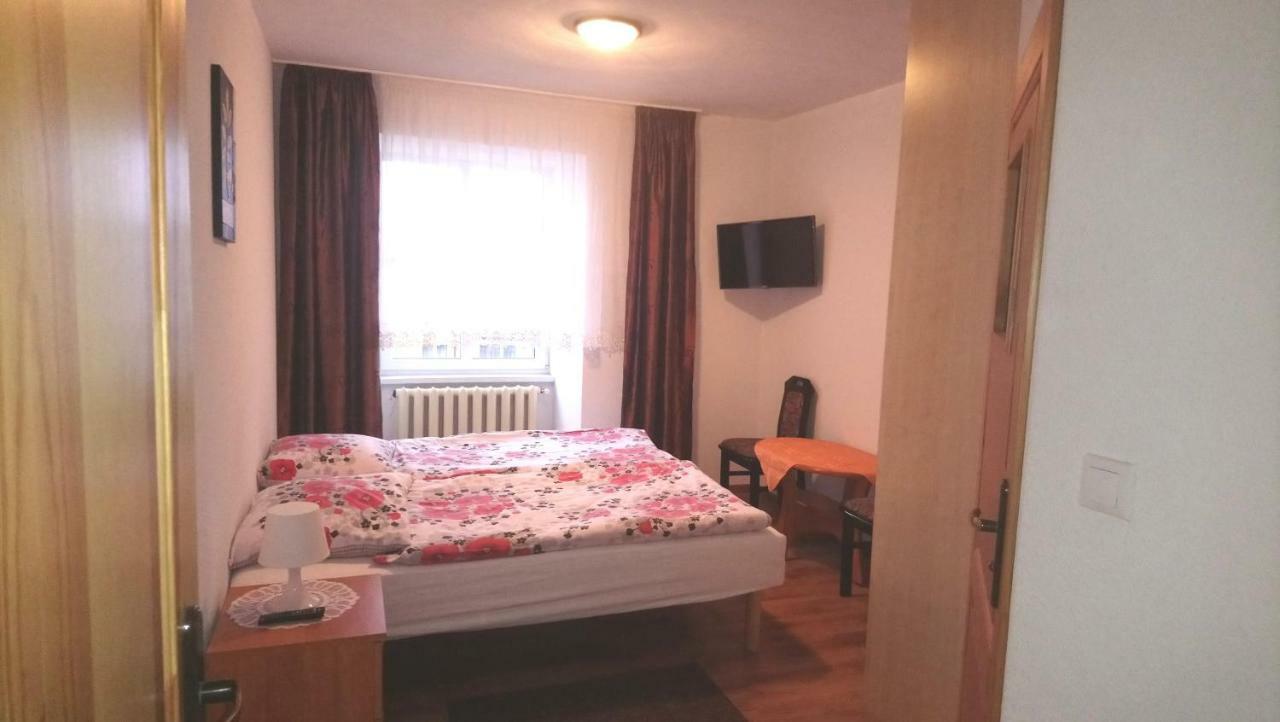 Pokoje Goscinne Straznica Jarosławiec Exterior foto