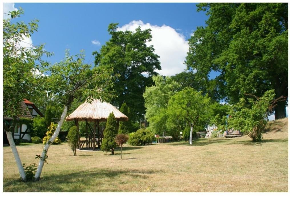 Pokoje Goscinne Straznica Jarosławiec Exterior foto